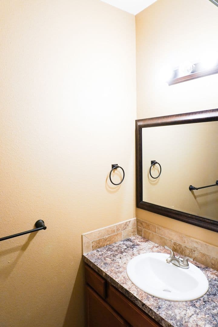3-Bed Duplex w Garage, Yard, Balcony SPECIAL: $500 off November Rent 10 of 17