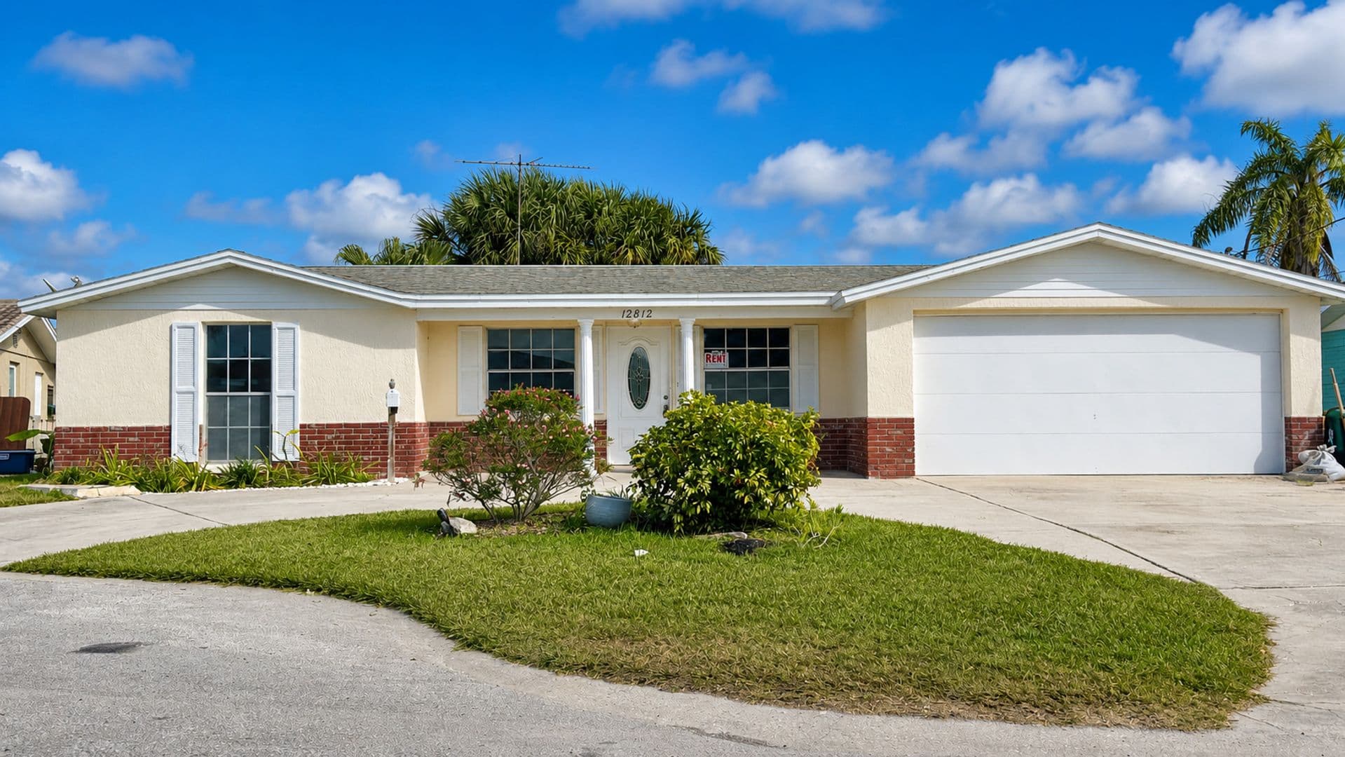 12812 4TH Isle Hudson, FL 34667-1986 1 of 8