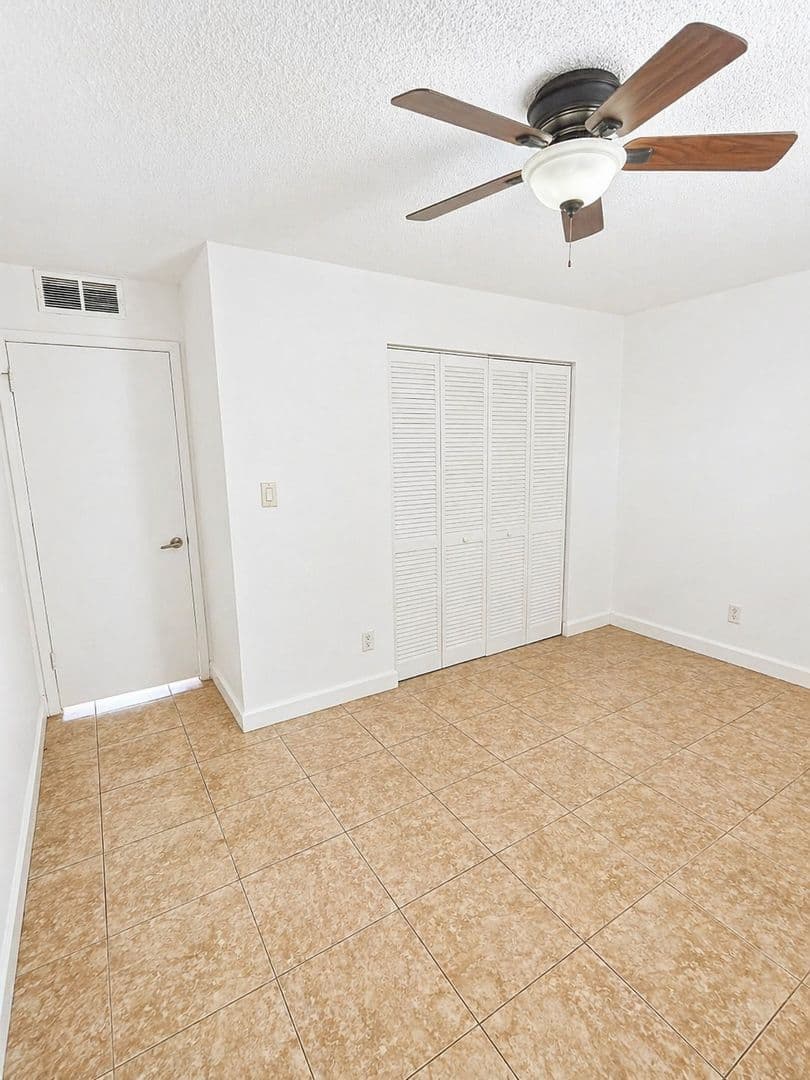 5820 N Church Ave, Unit 112 7 of 26