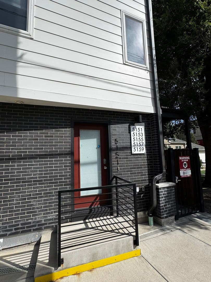 Two Bedroom Townhome with 2 bathrooms | Spacious 843 sf ONLY $1795 17 of 32