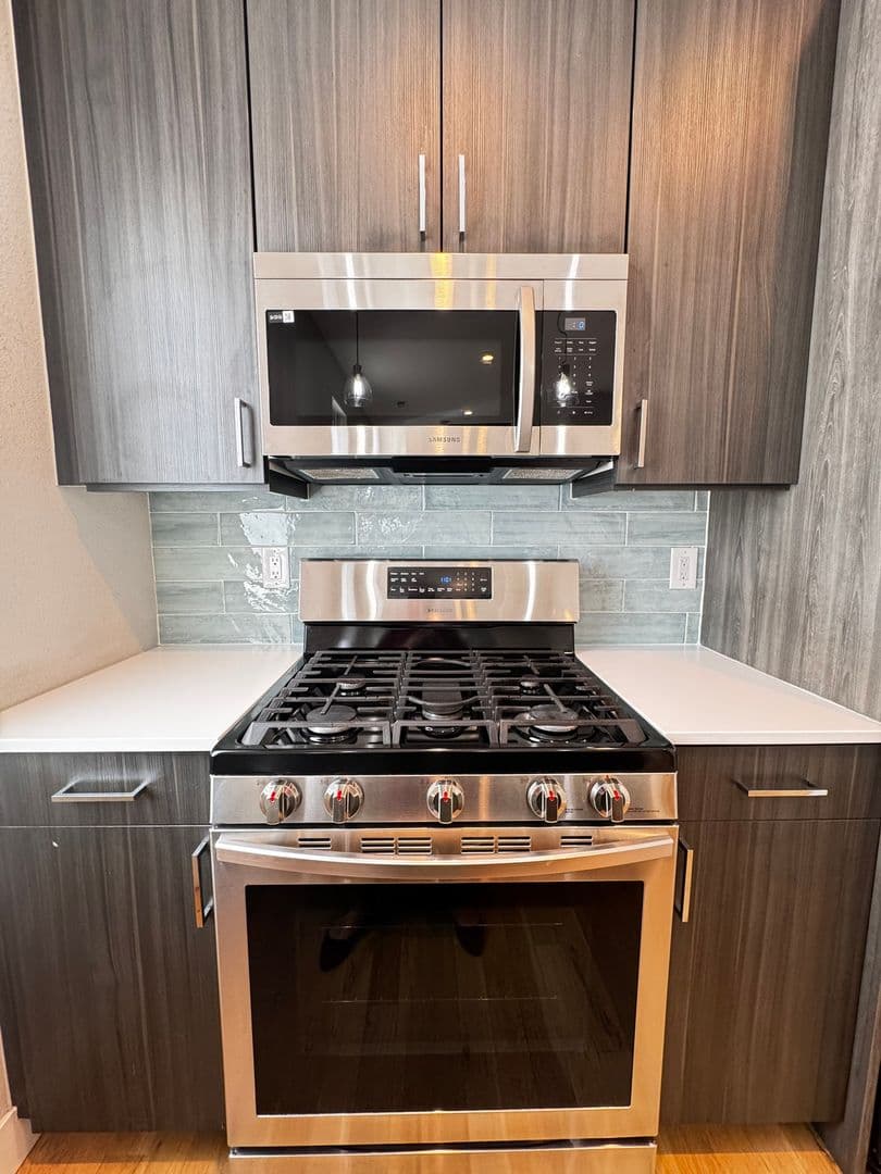 Two Bedroom Townhome with 2 bathrooms | Spacious 843 sf ONLY $1795 21 of 32