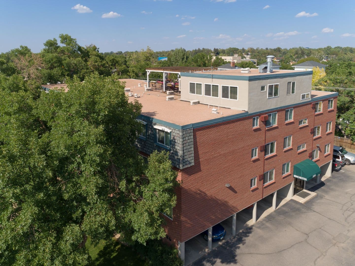 Winchester &amp; Browning Apartments 5 of 7