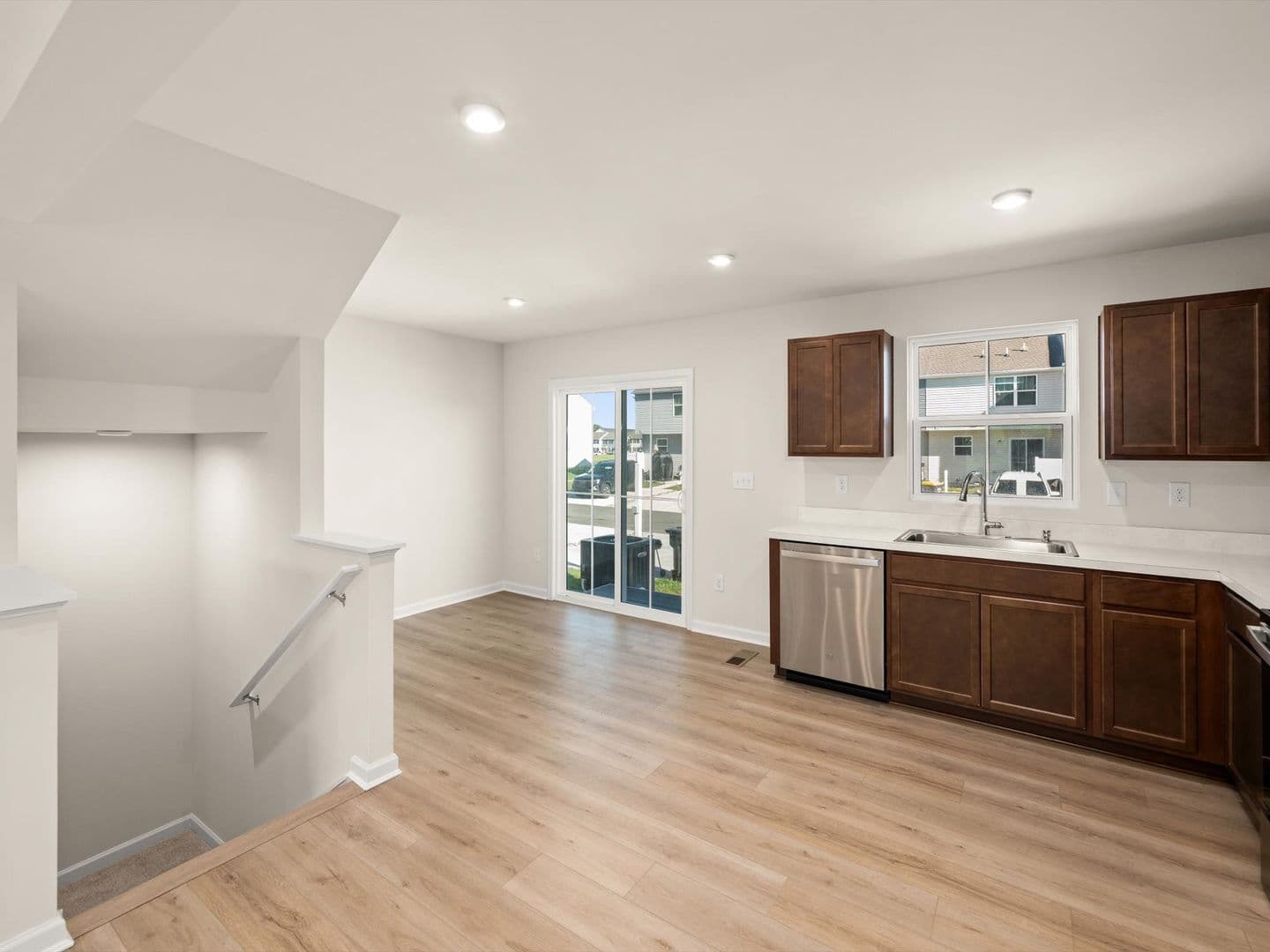 18212 Kirsten Dr 8 of 26