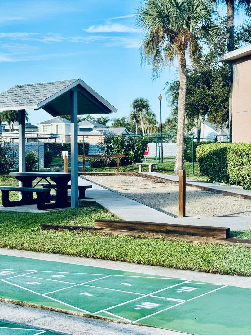 915 Sonesta Avenue NE #203 40 of 43