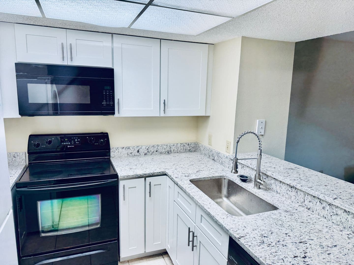 915 Sonesta Avenue NE #203 8 of 43