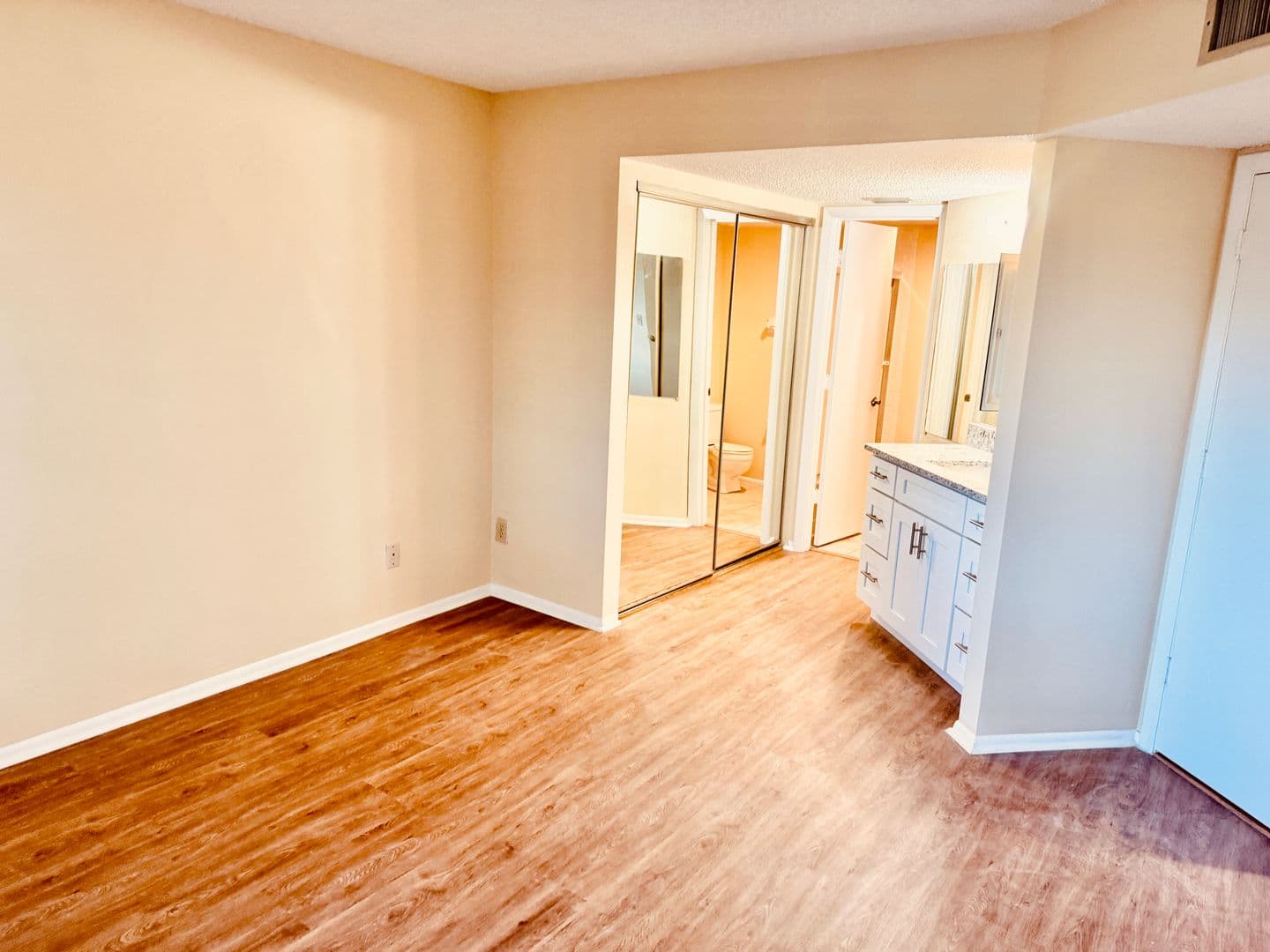 915 Sonesta Avenue NE #203 29 of 43