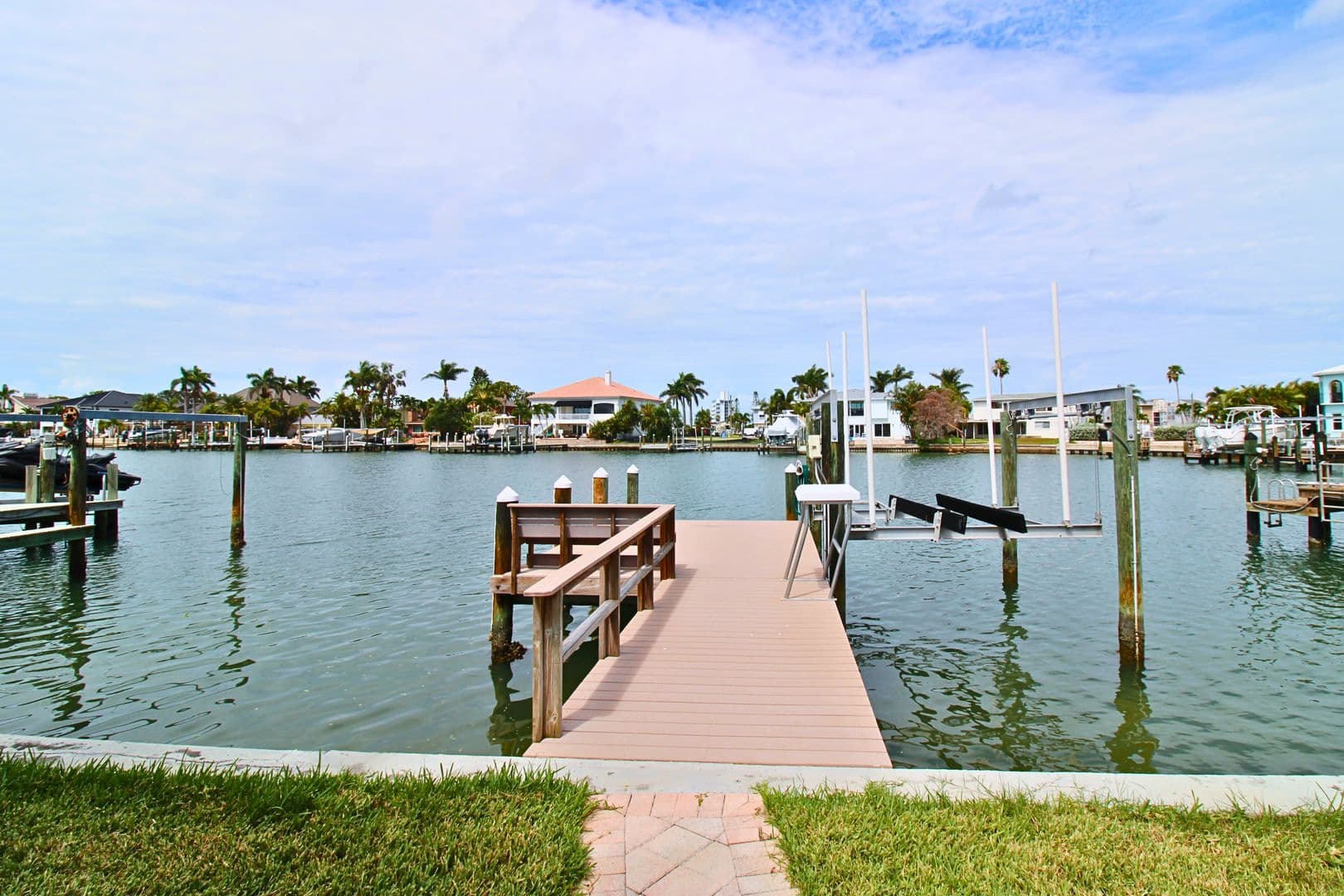 10128 Yacht Club Dr 2 of 26