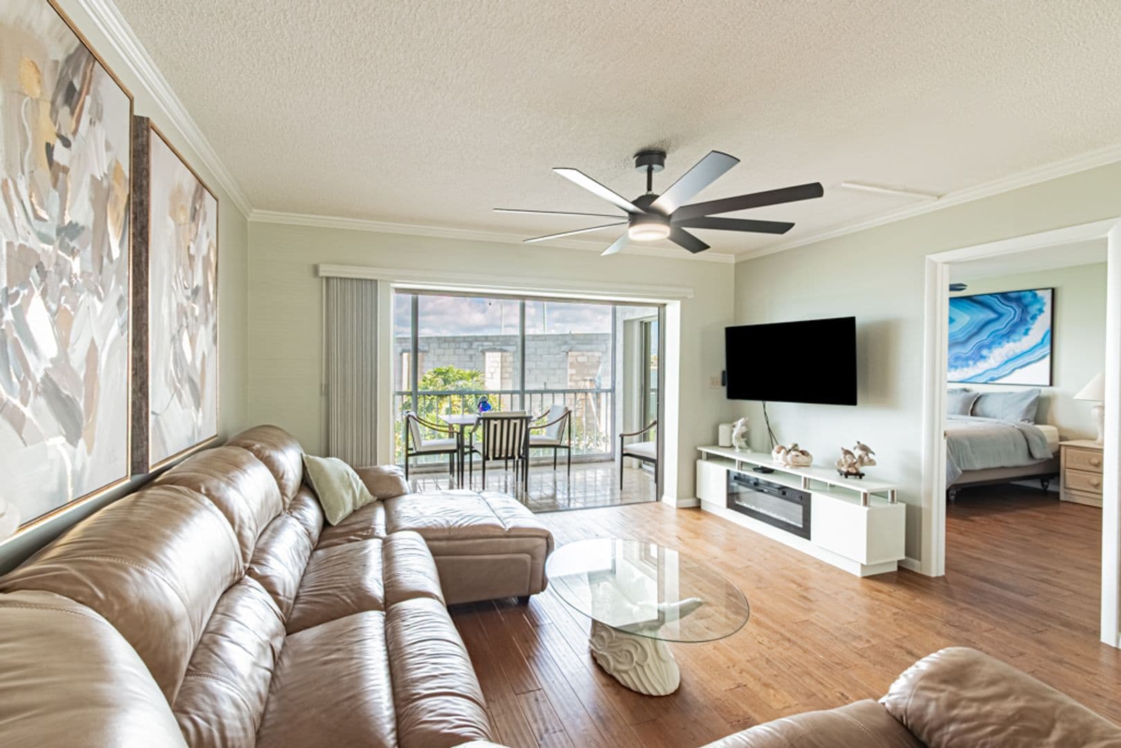 Blue Point Ave 1280 C22 1 of 42