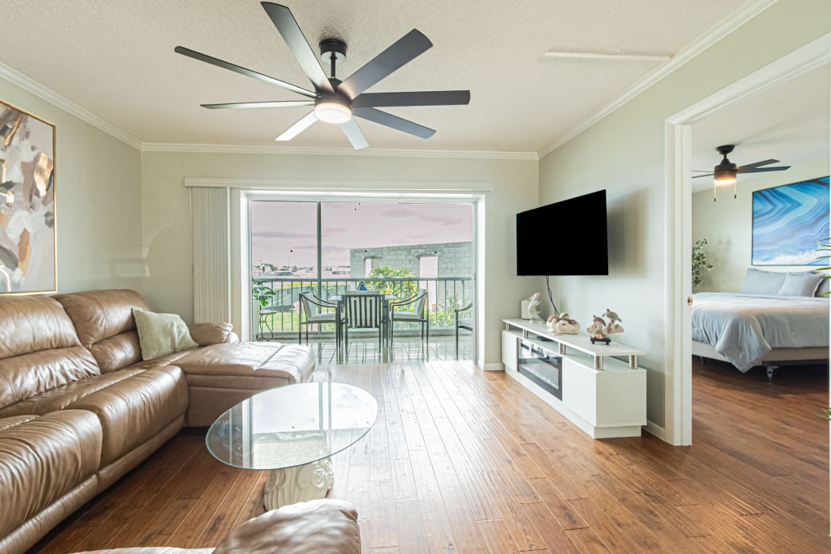 Blue Point Ave 1280 C22 10 of 42
