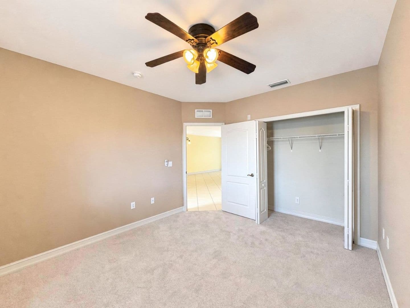 Regal Heron Circle 7811 #302 19 of 27