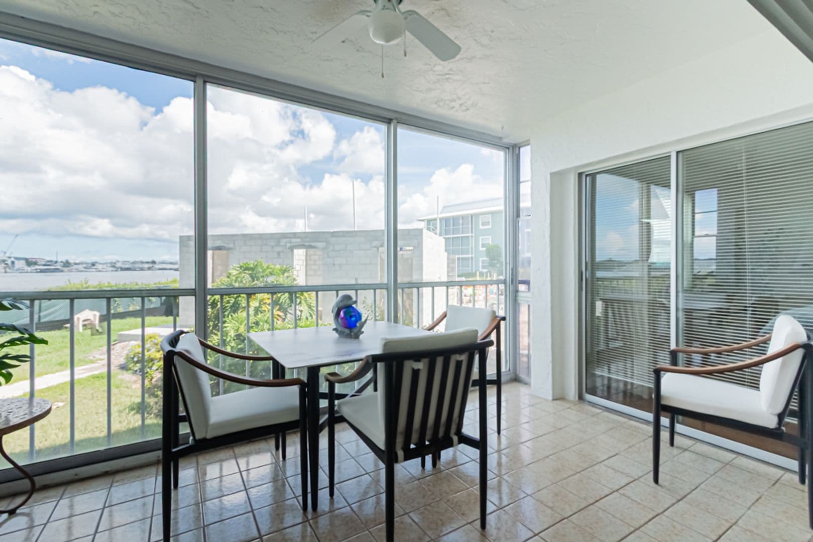 Blue Point Ave 1280 C22 16 of 42
