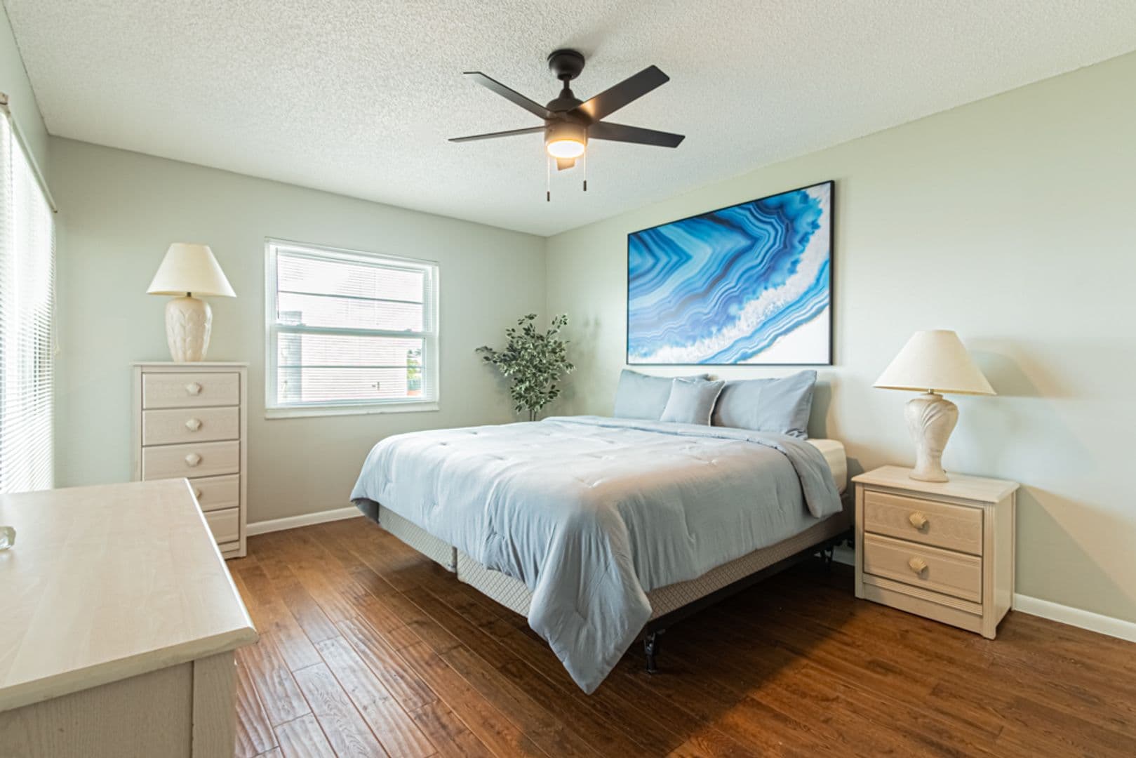 Blue Point Ave 1280 C22 19 of 42