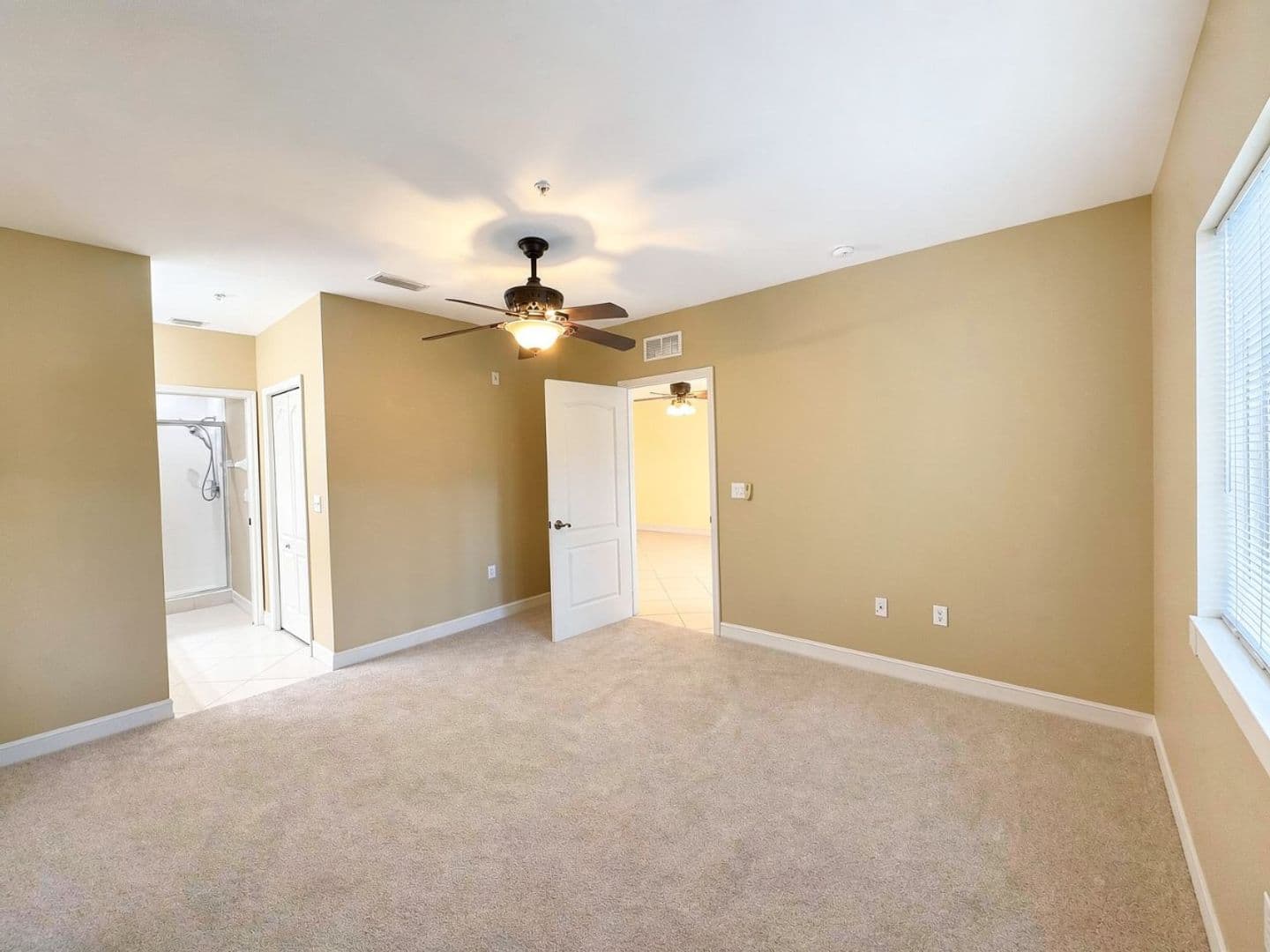 Regal Heron Circle 7811 #302 15 of 27