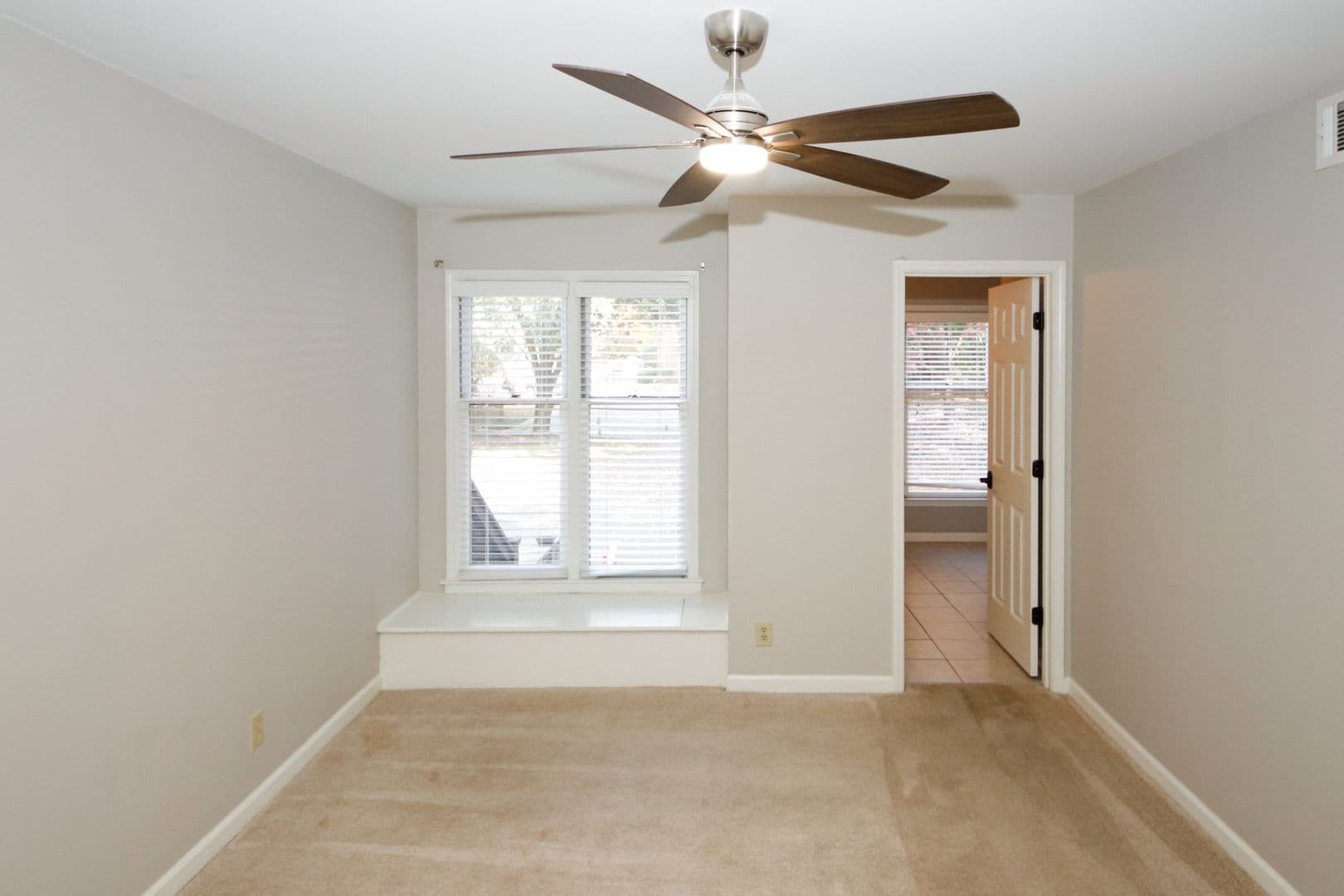 702 Garden Ct., Sandy Springs, GA, 30328 12 of 51
