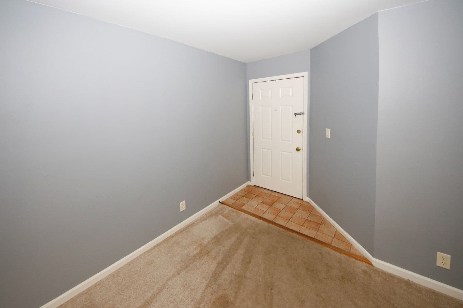 702 Garden Ct., Sandy Springs, GA, 30328 3 of 51