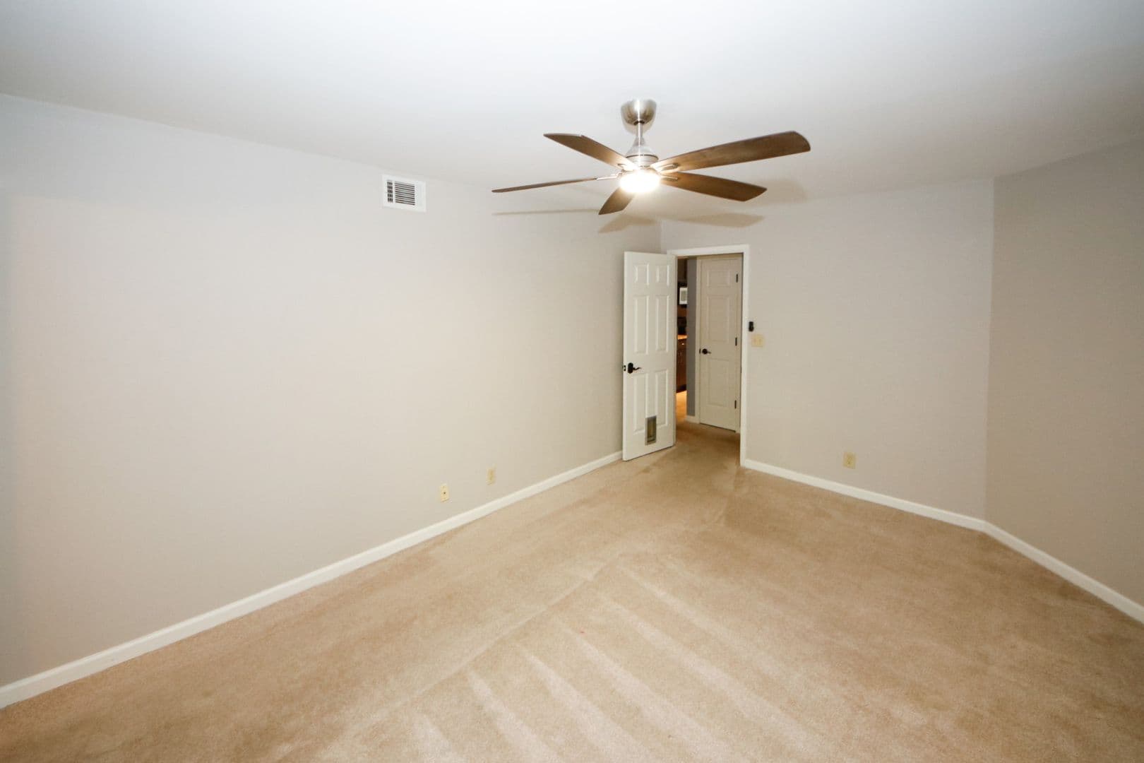 702 Garden Ct., Sandy Springs, GA, 30328 14 of 51