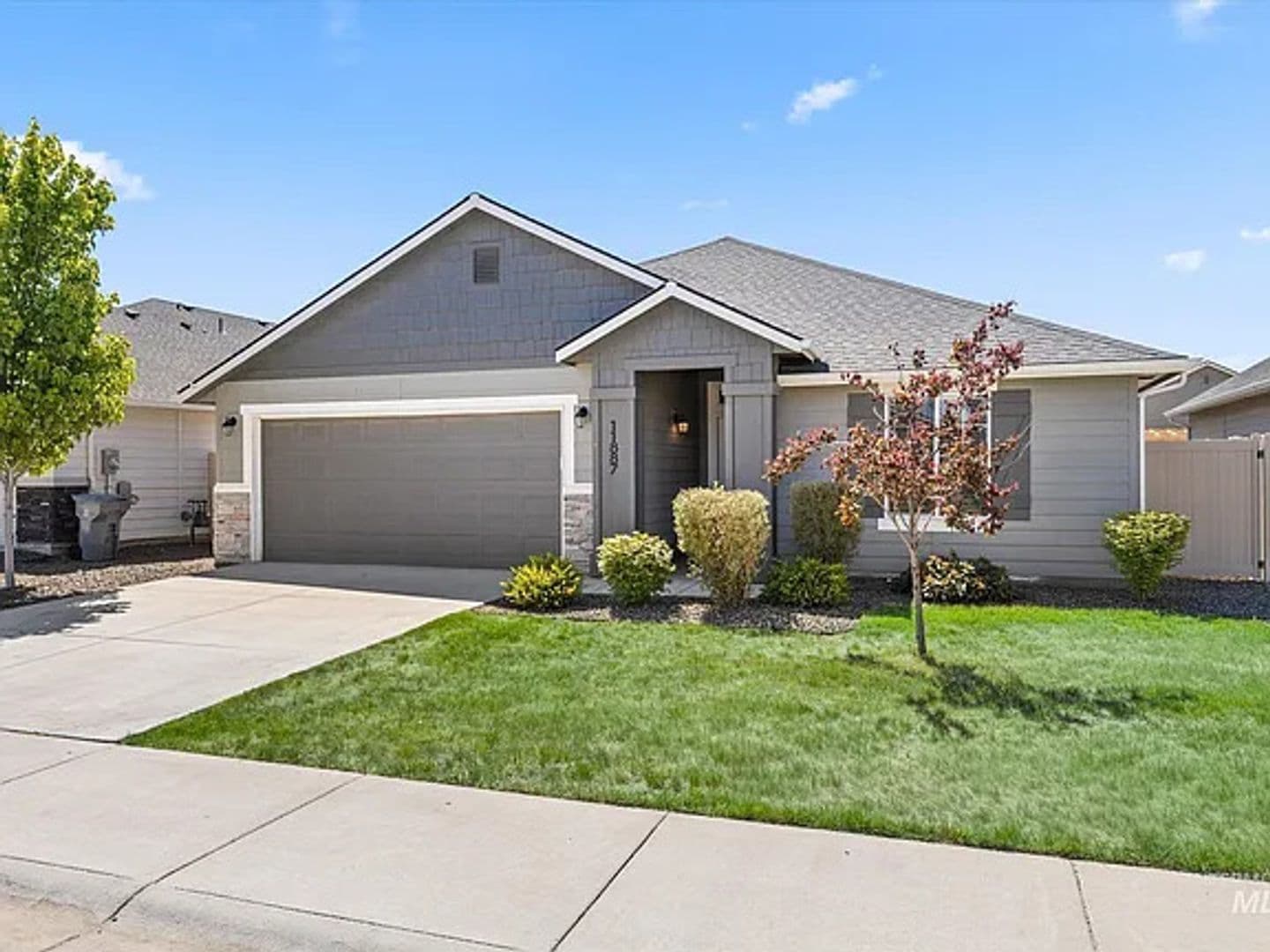 11887 W Box Canyon St 1 of 8