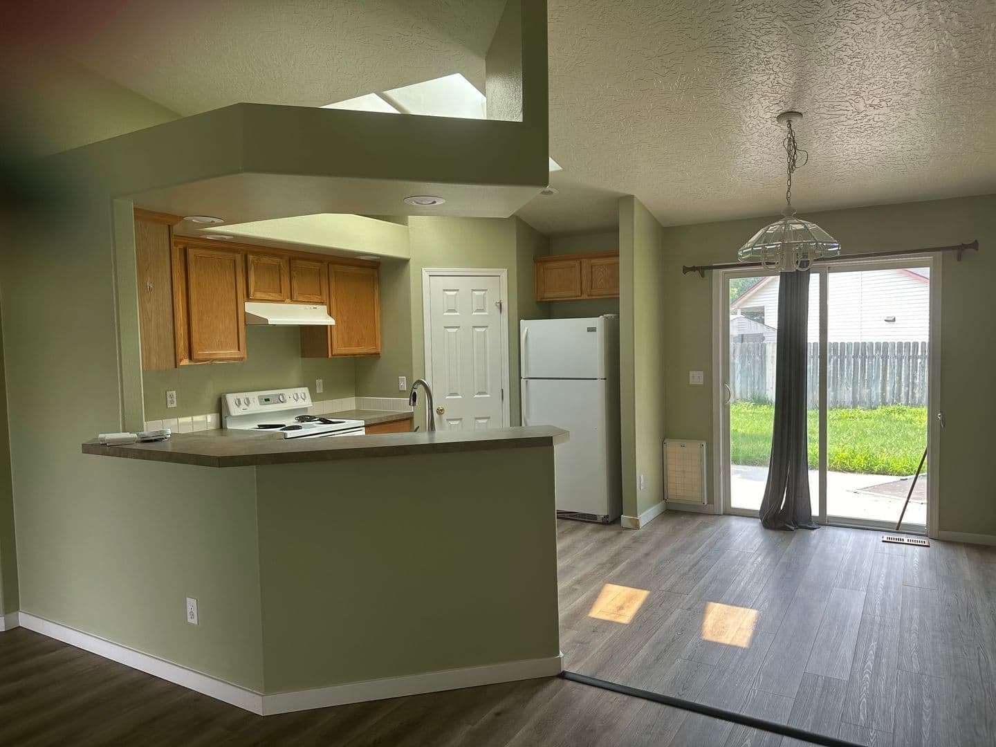 3412 Manchester Dr 9 of 22