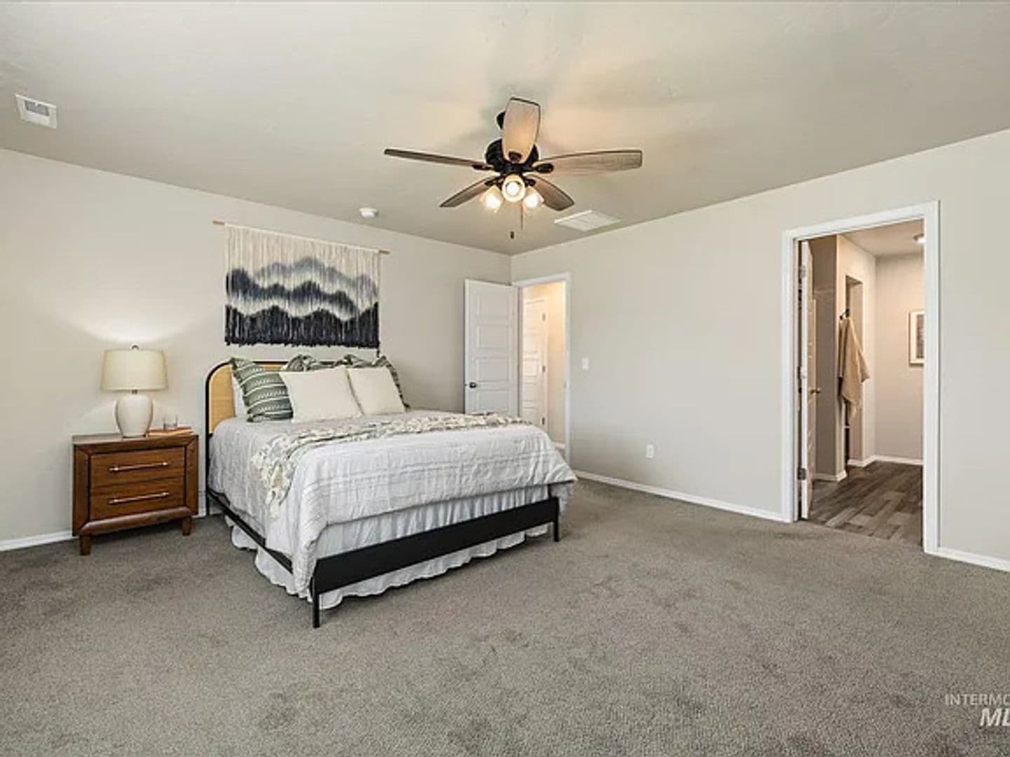 11887 W Box Canyon St 8 of 19