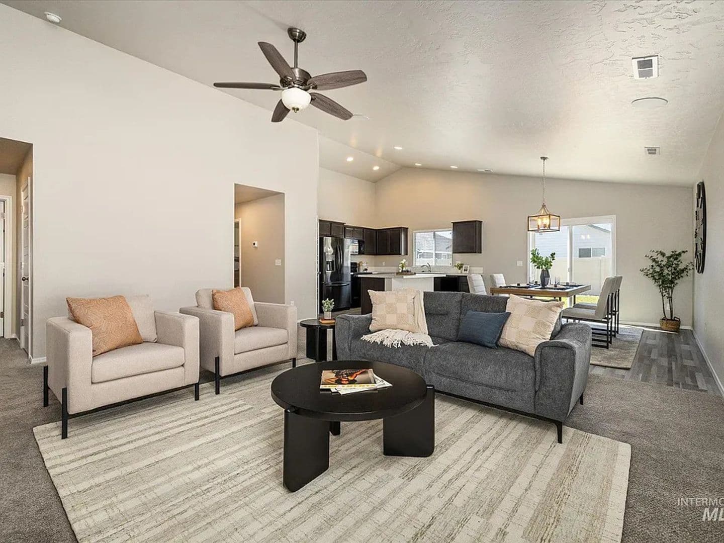 11887 W Box Canyon St 6 of 19