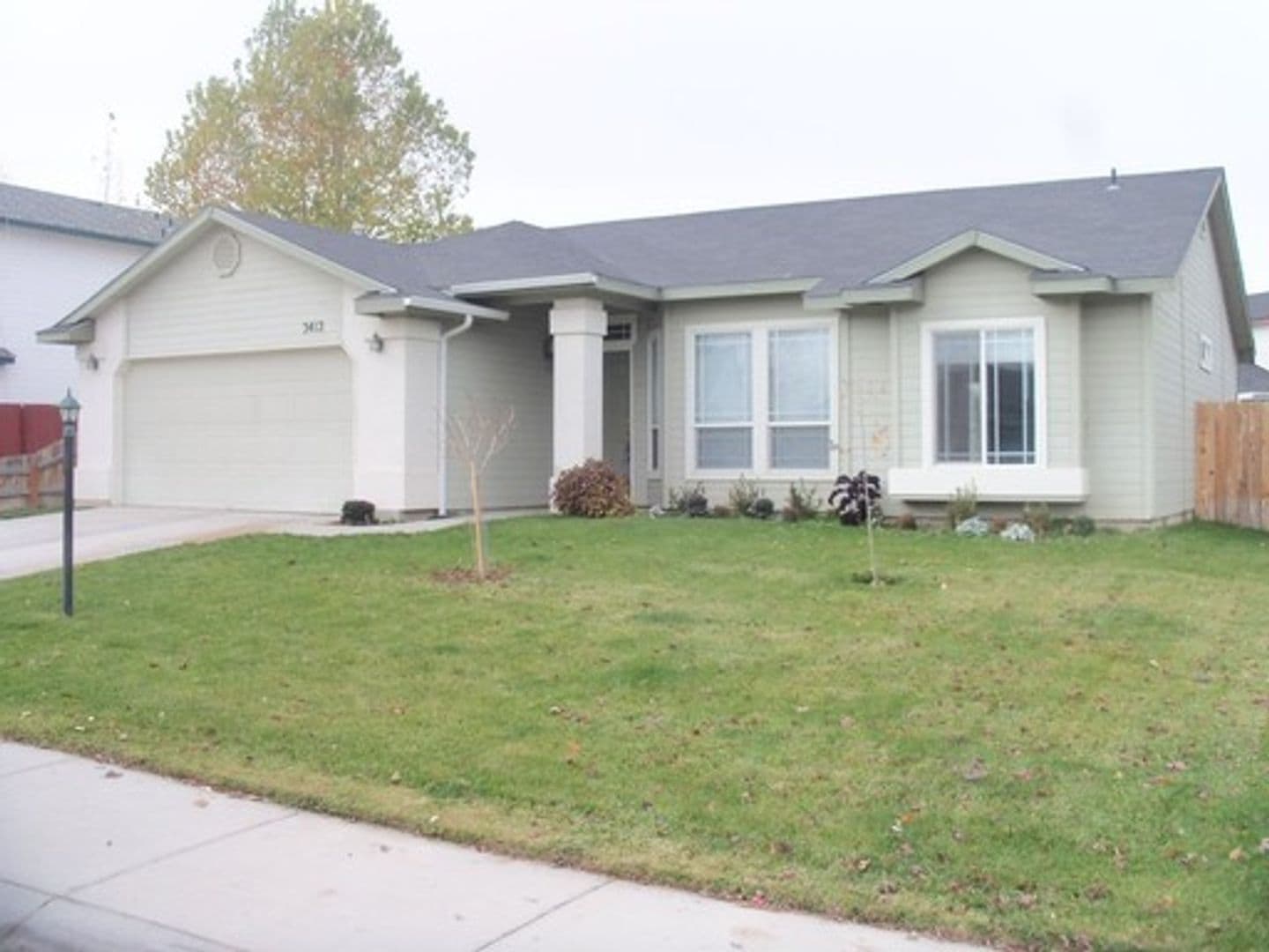 3412 Manchester Dr 1 of 8