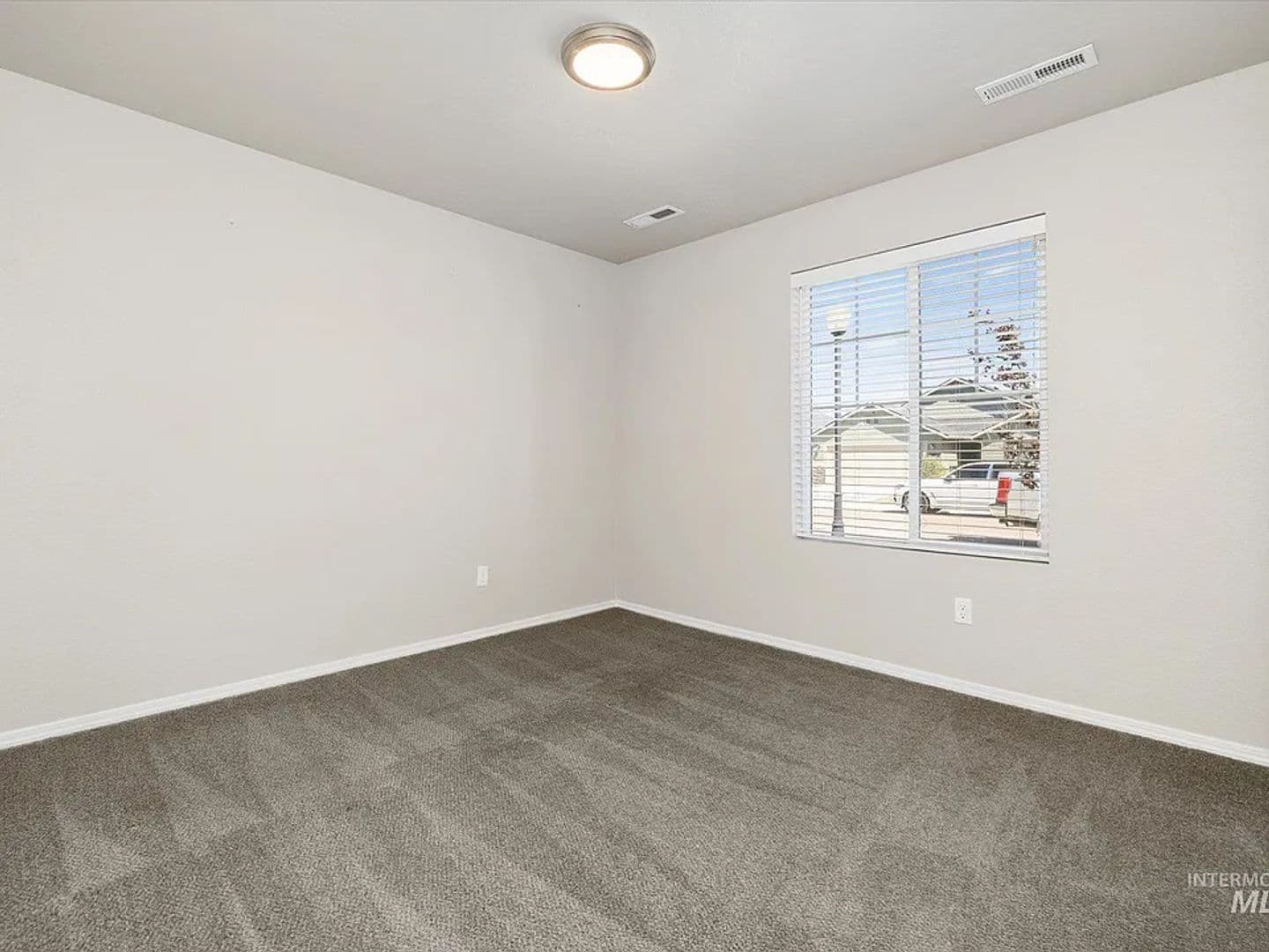 11887 W Box Canyon St 14 of 19