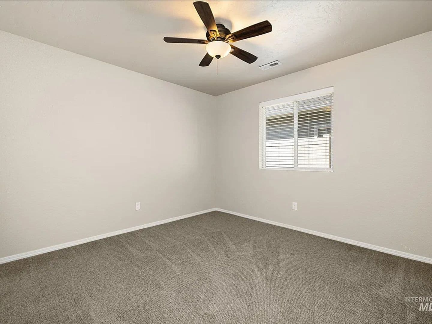 11887 W Box Canyon St 15 of 19