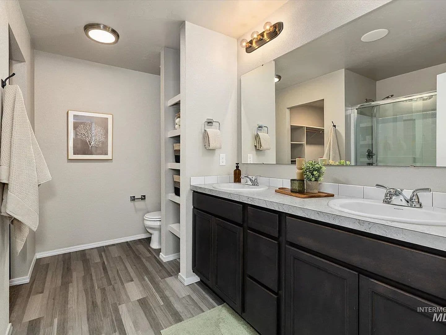 11887 W Box Canyon St 9 of 19