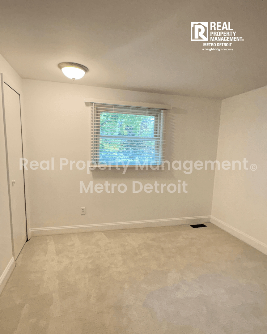 3028 Caswell Drive 23 of 31