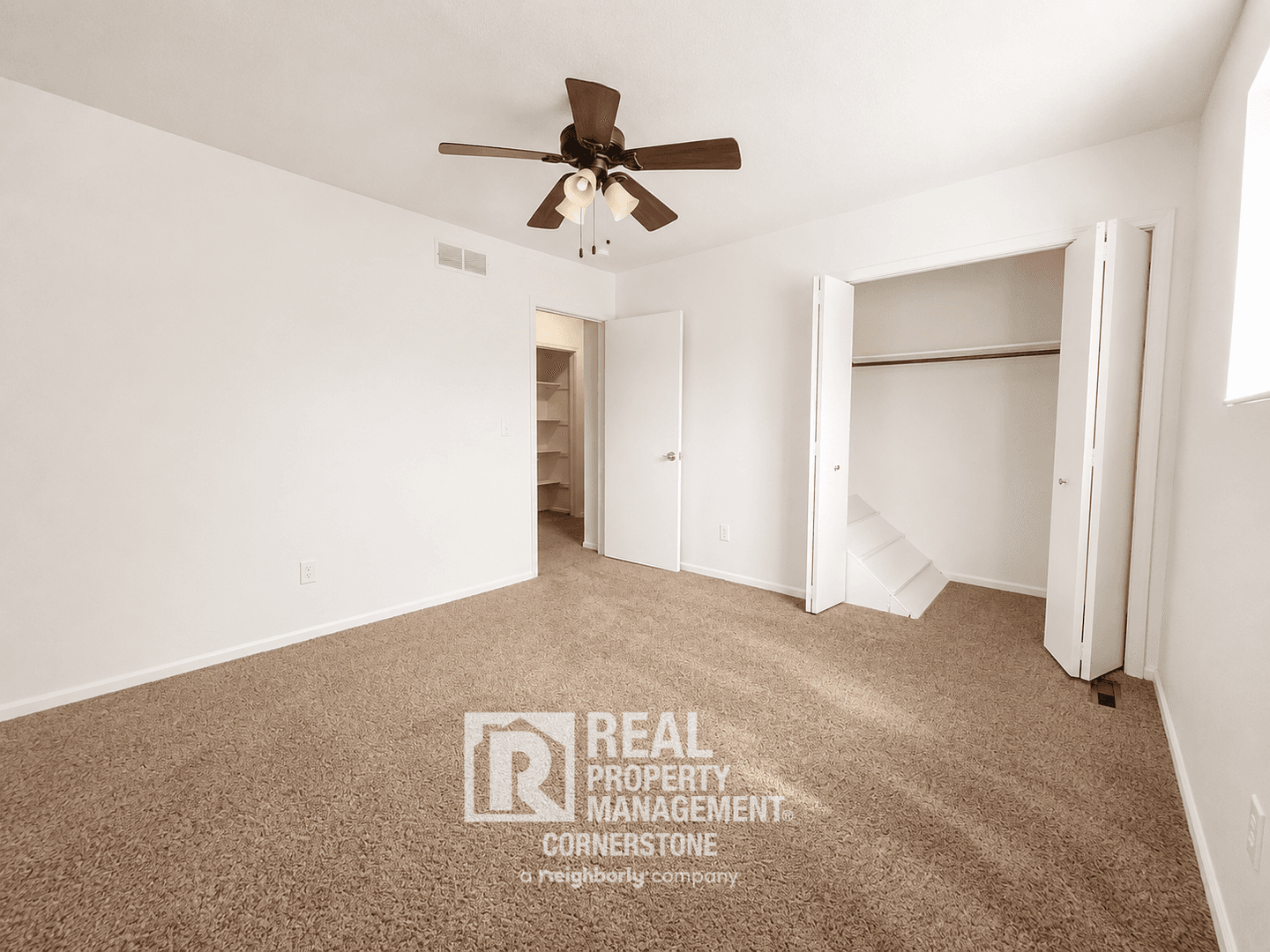 5735 E G Ave 9 of 18