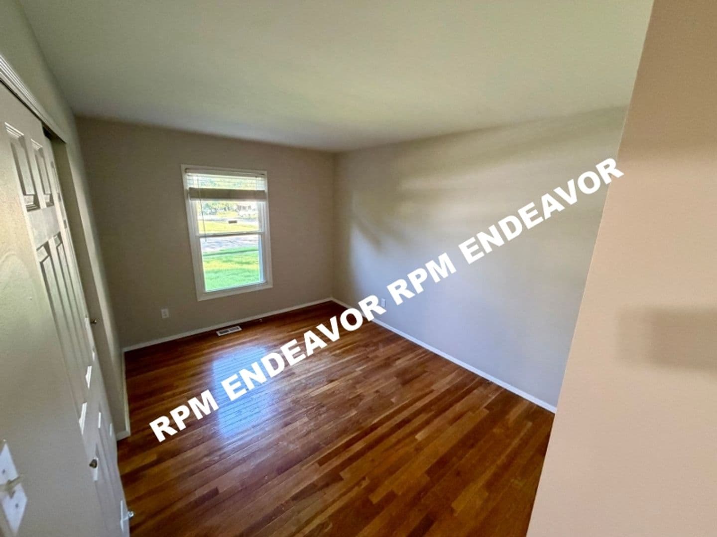 1407 La Cerros Lane 11 of 23