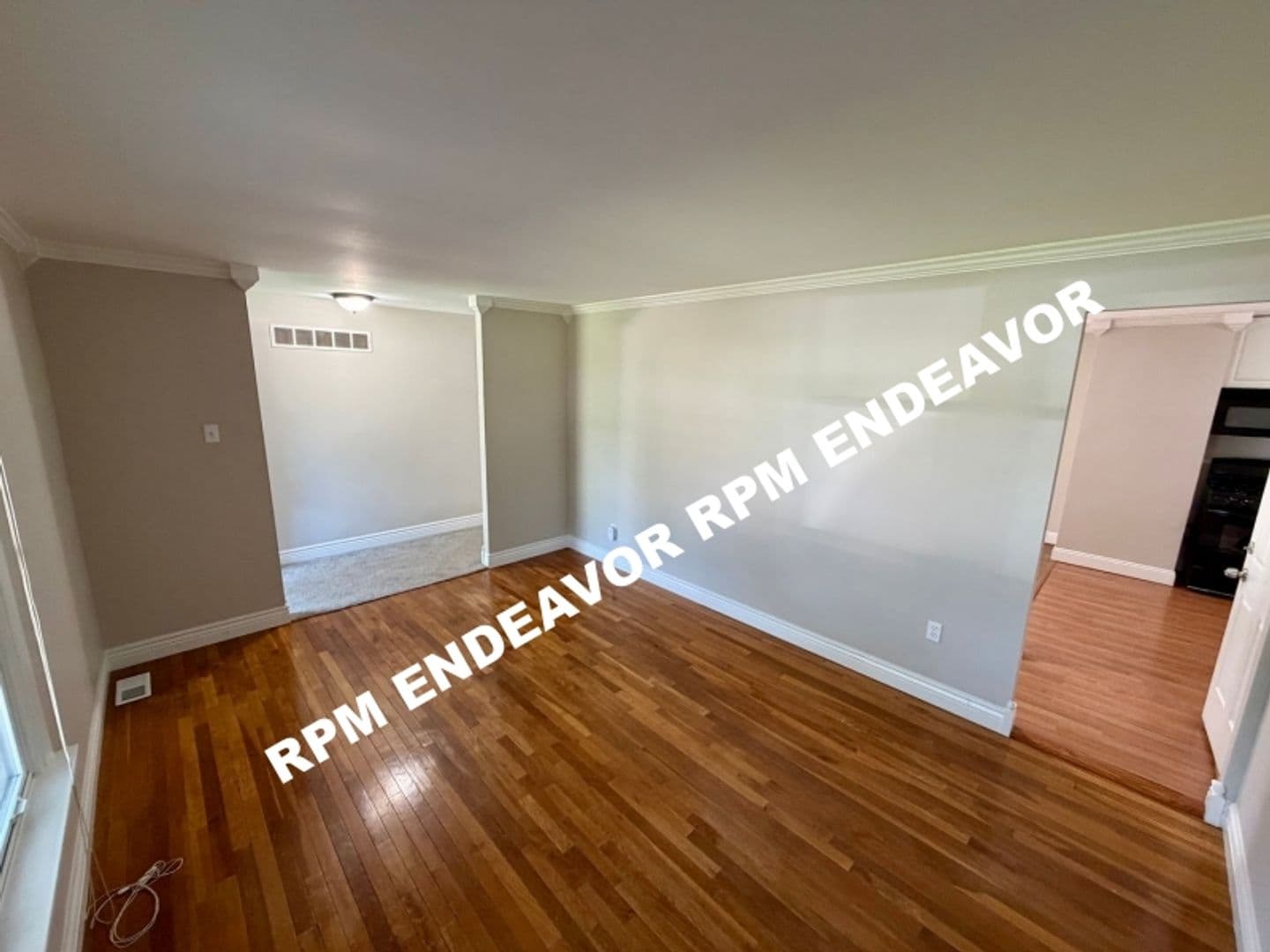 1407 La Cerros Lane 4 of 23