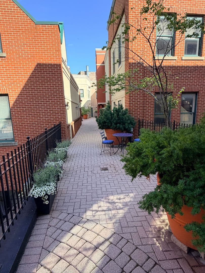 133 Walton Street Unit 130 7 of 19