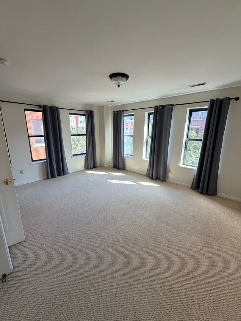 133 Walton Street Unit 130 13 of 19
