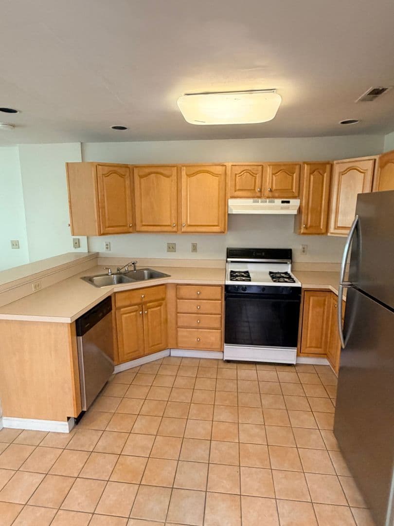 133 Walton Street Unit 130 10 of 19