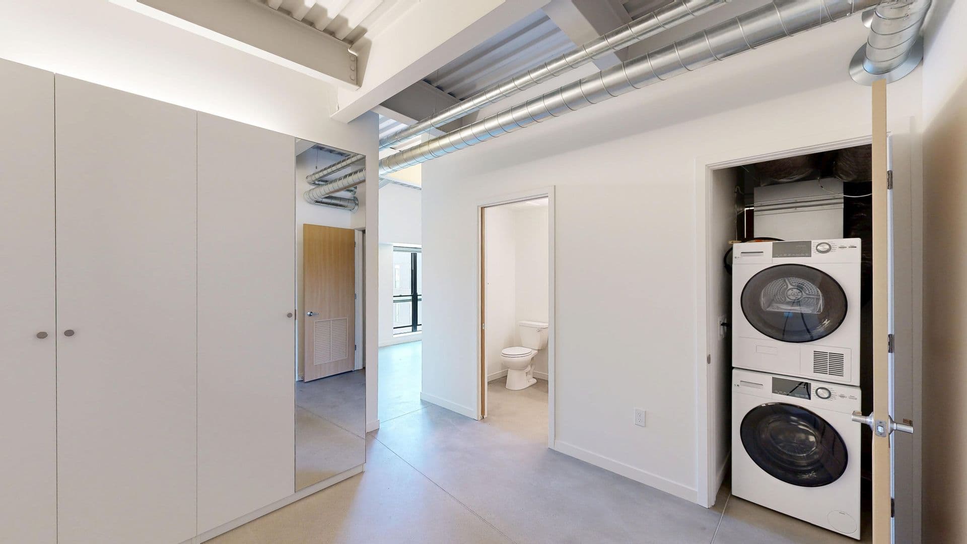 418 East Grand 8 of 8