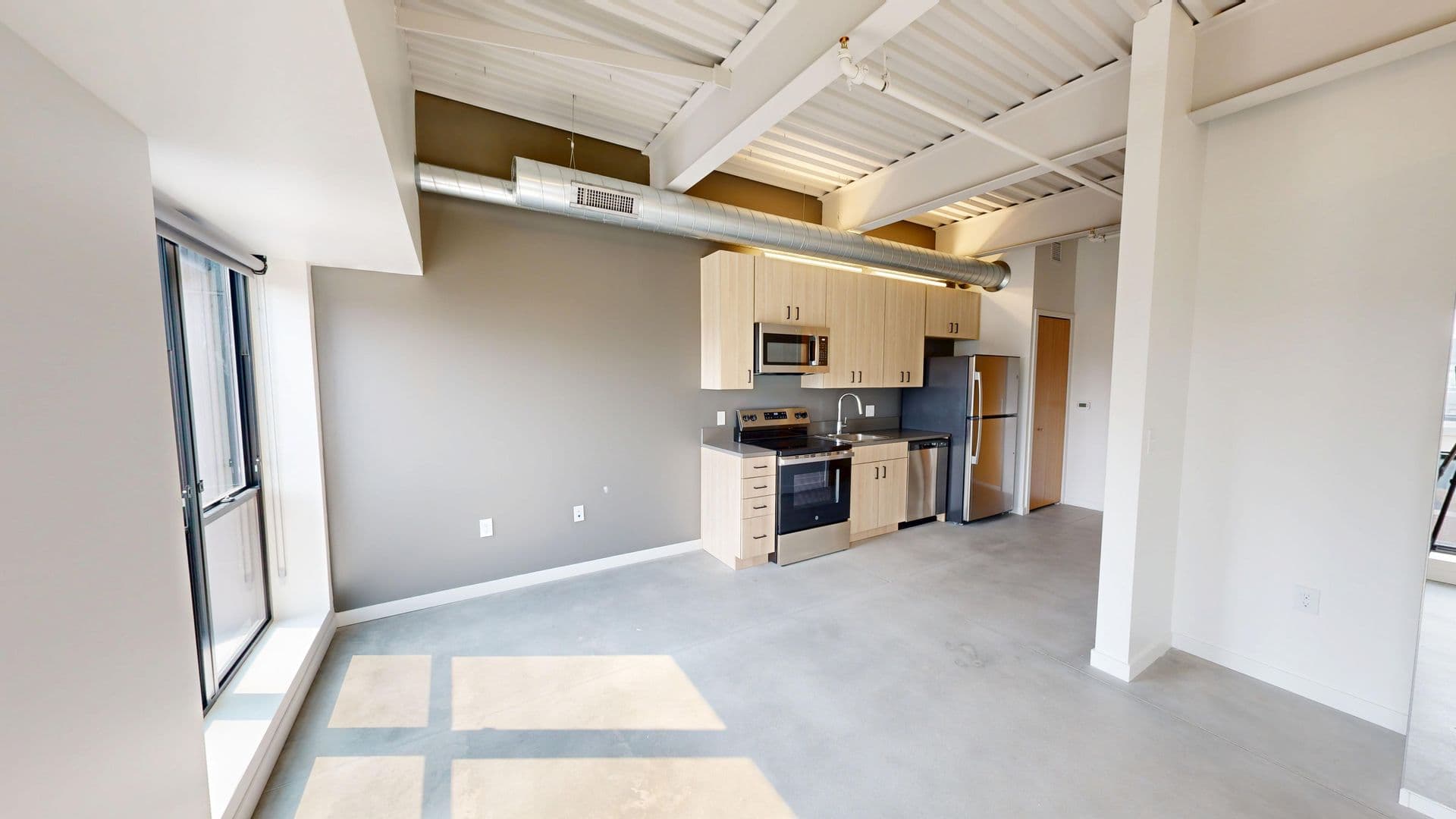 418 East Grand 4 of 6