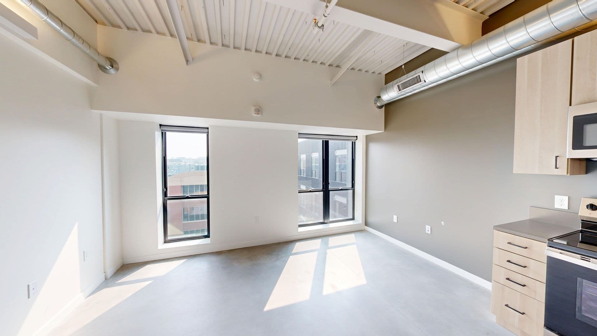 418 East Grand 3 of 6