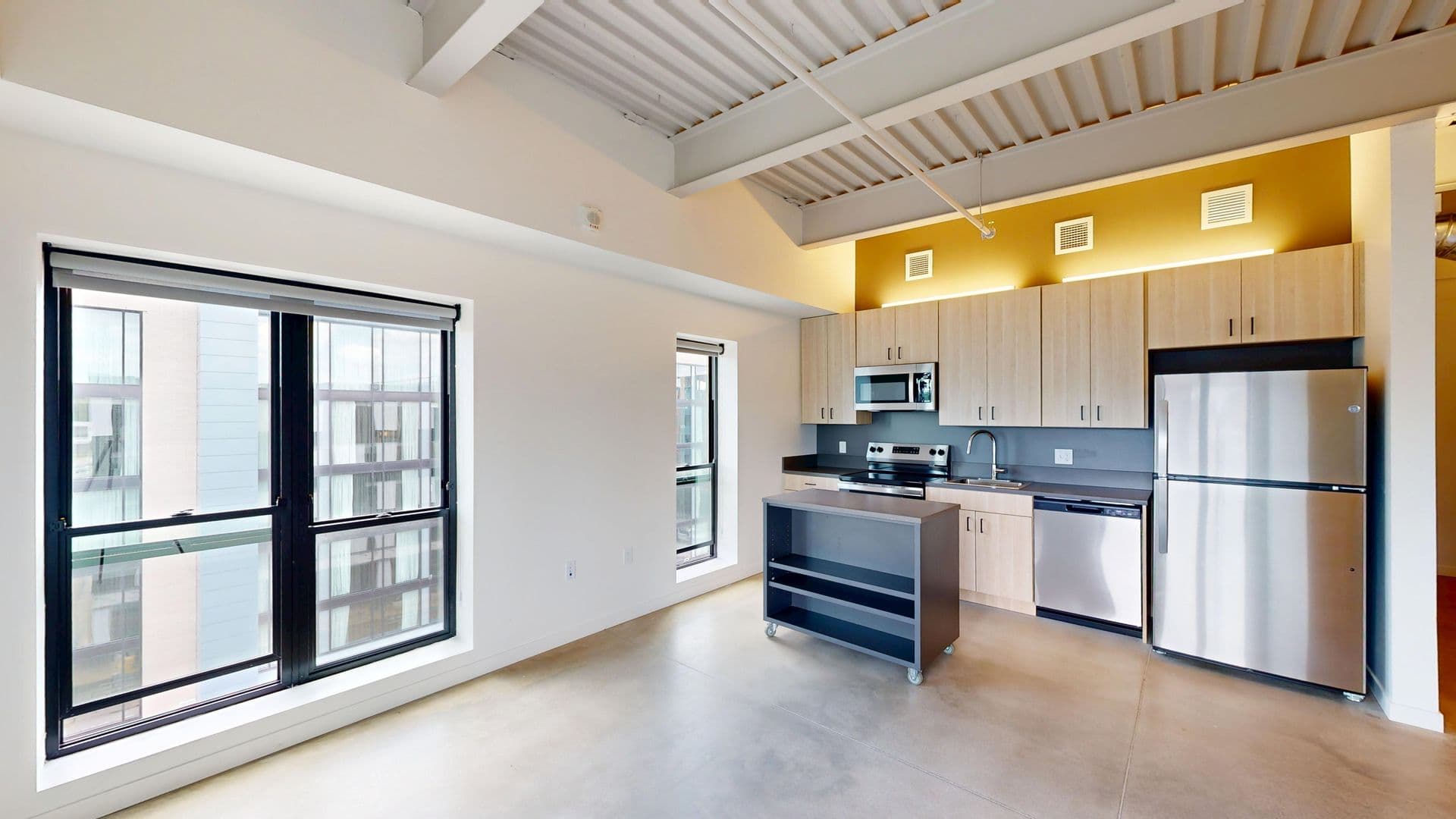 418 East Grand 3 of 10