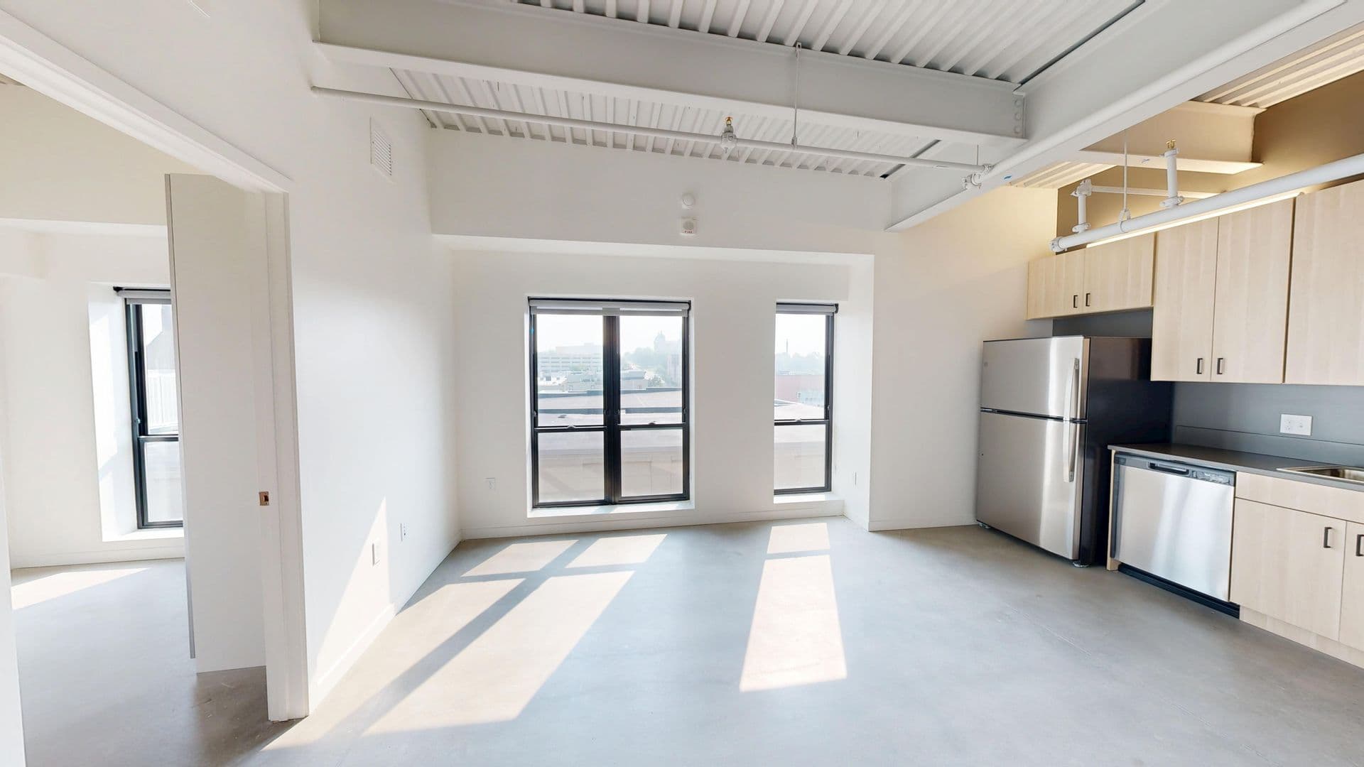 418 East Grand 2 of 11