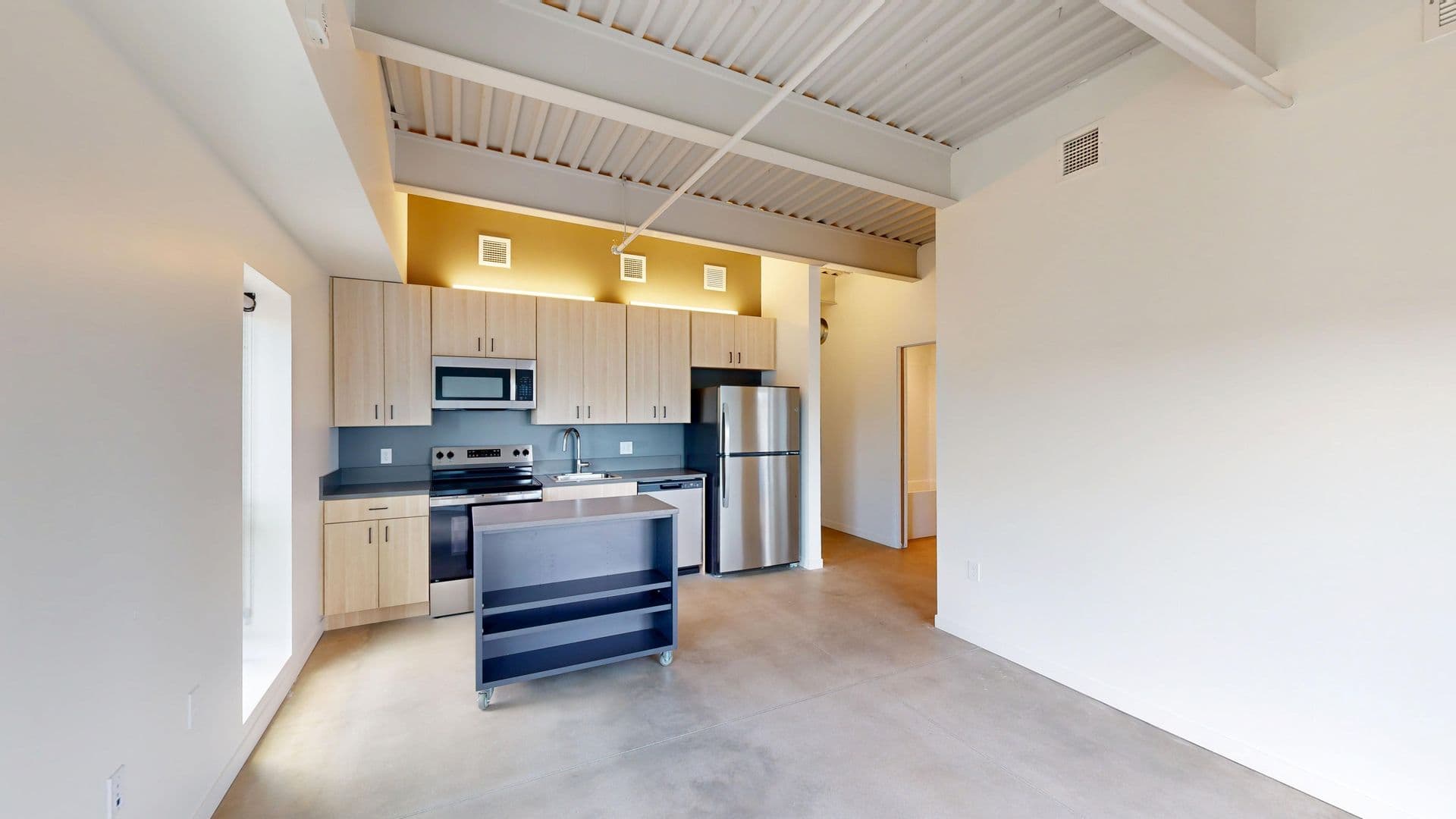 418 East Grand 2 of 10