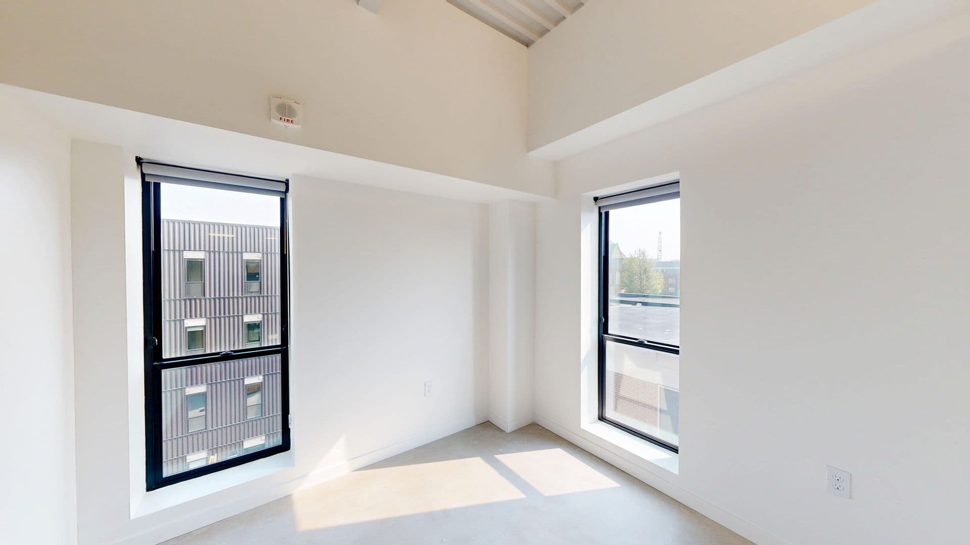 418 East Grand 10 of 11
