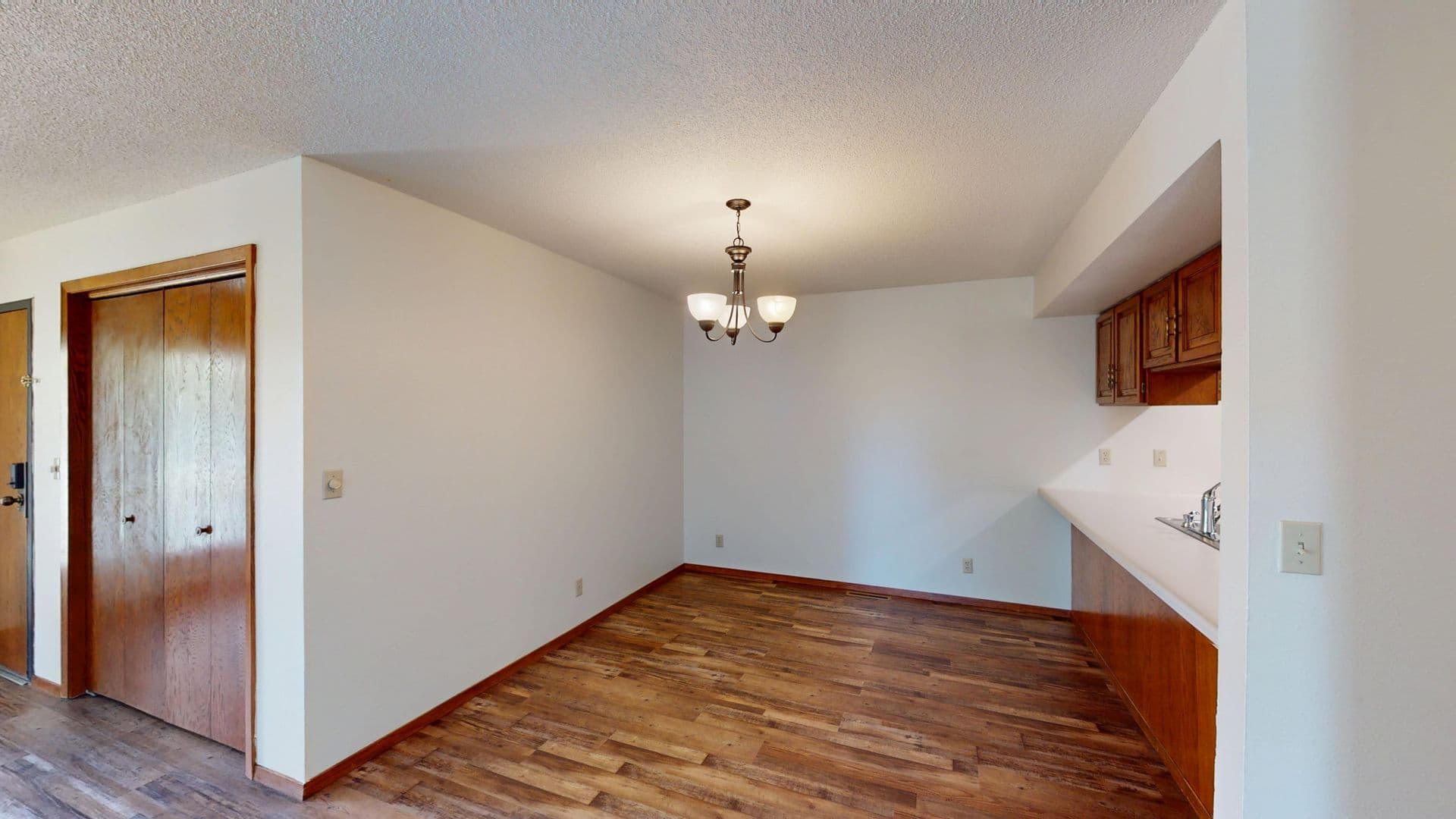 Doral Apartments 4 of 10