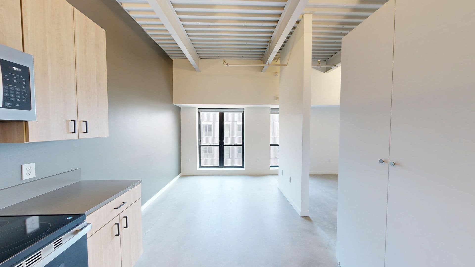 418 East Grand 3 of 7