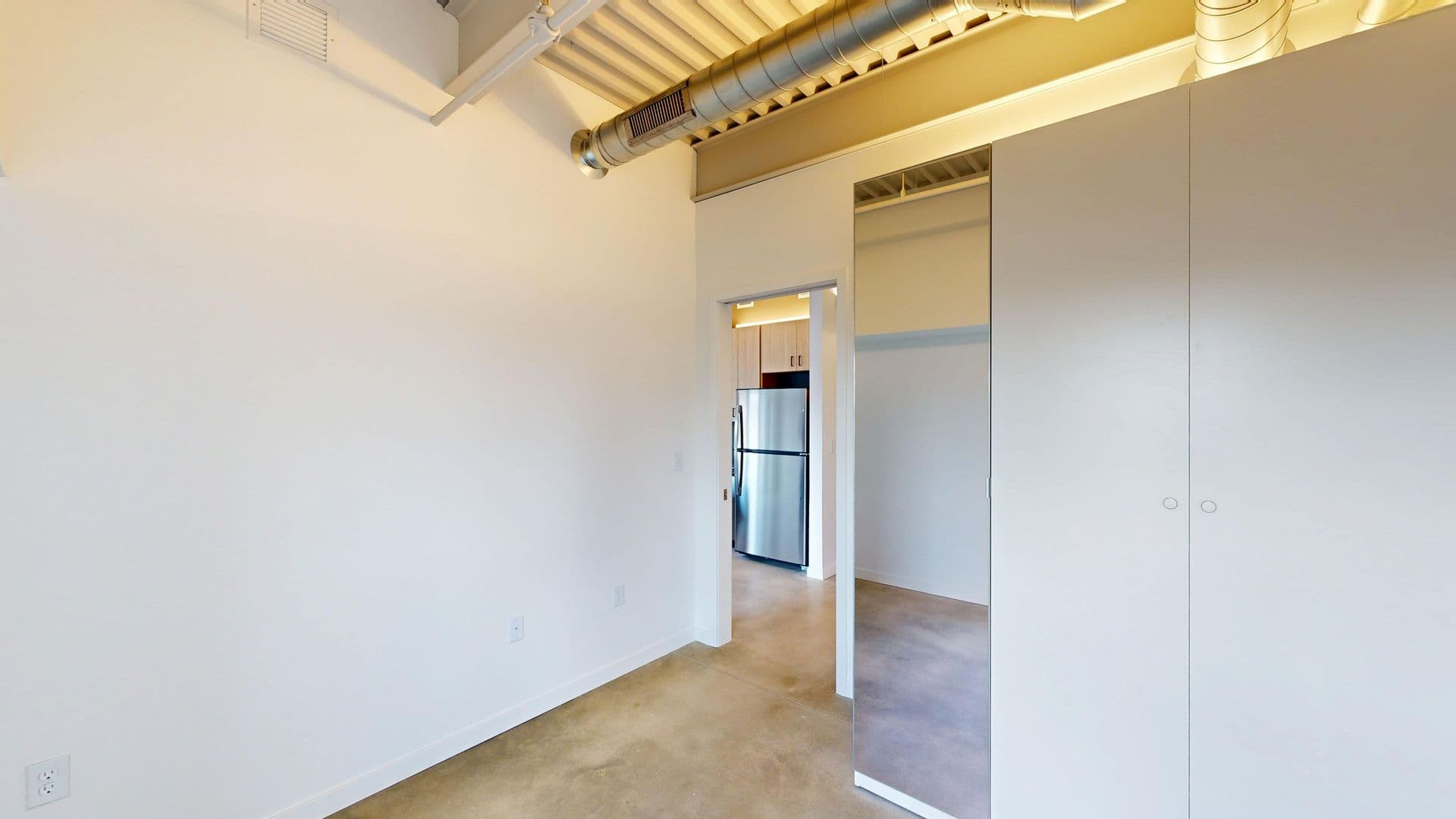 418 East Grand 7 of 10