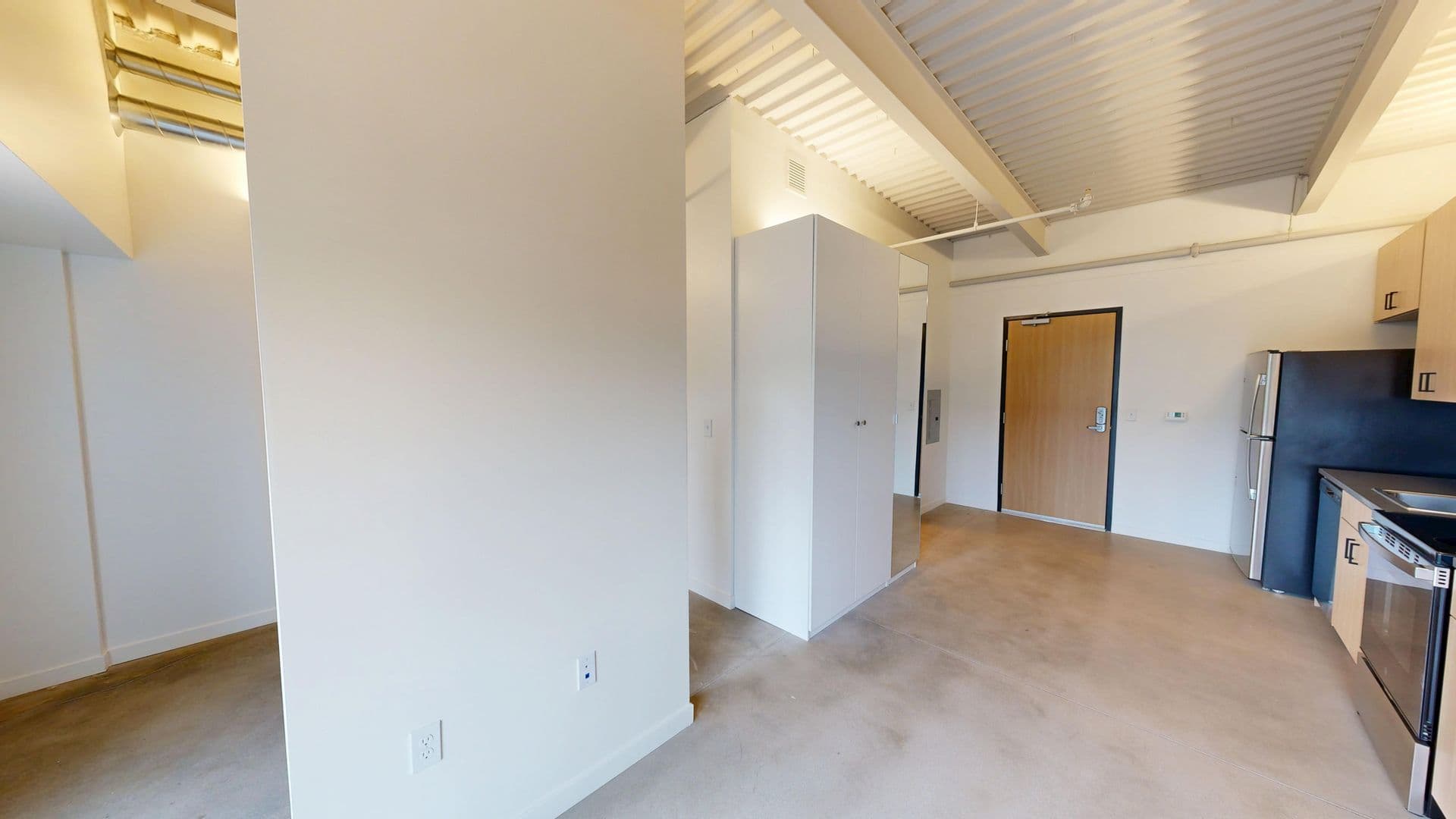 418 East Grand 4 of 7