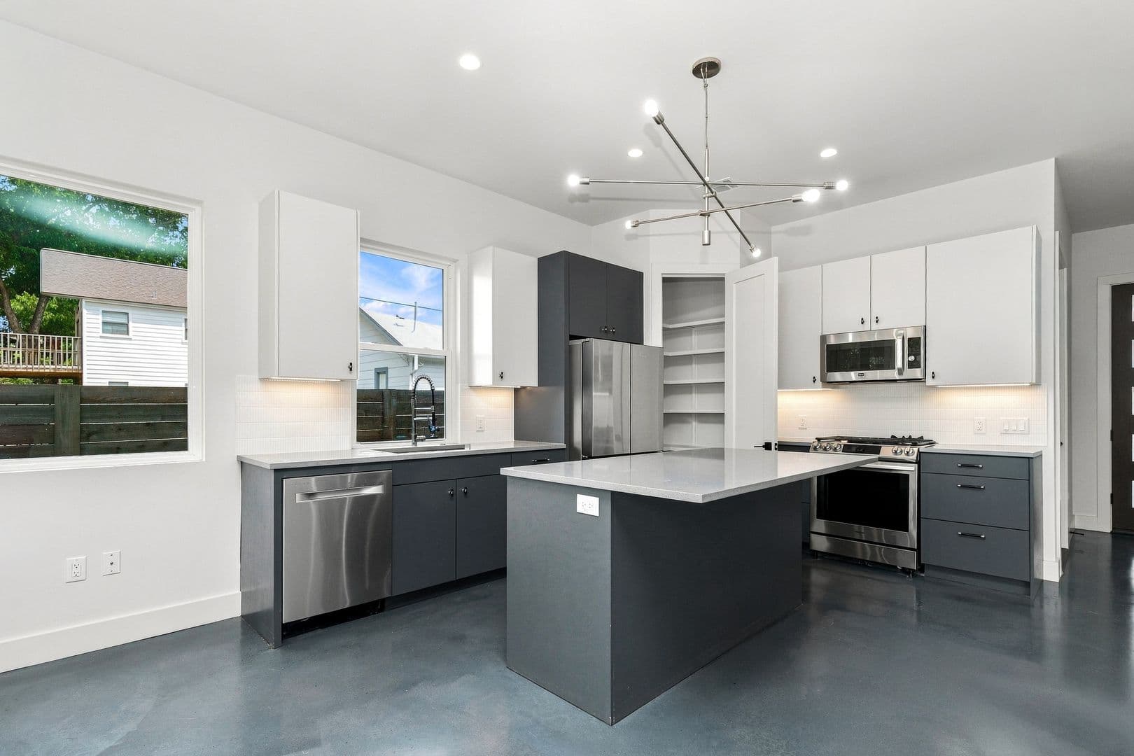 Premium Central Austin Property 7 of 32