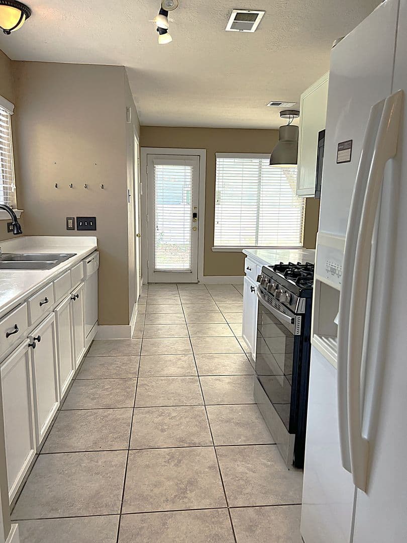 6819 Kingwood Glen Drive 9 of 35