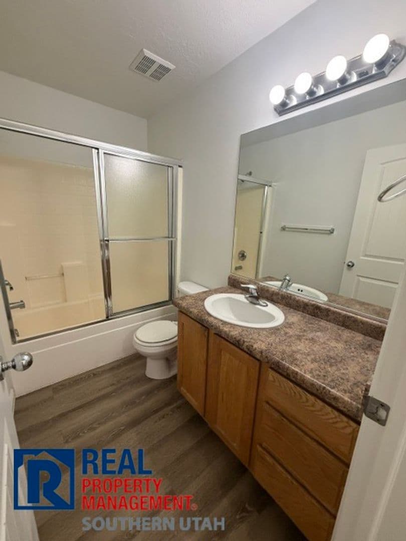 794 N 195 W 15 of 16
