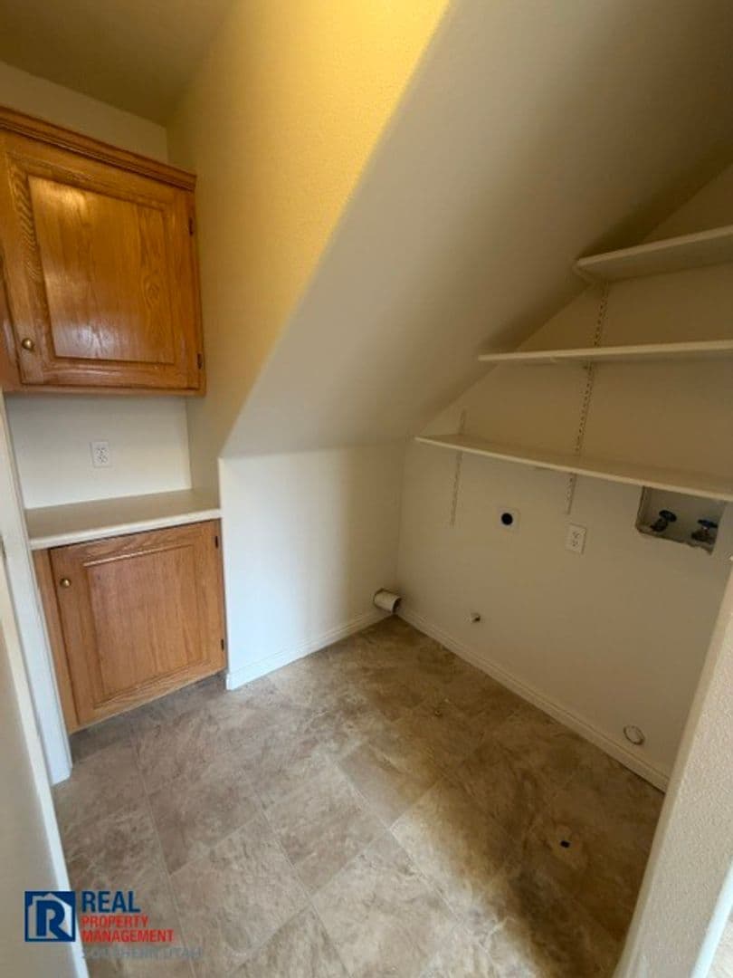 1115 N. 1570 W. #39 7 of 17